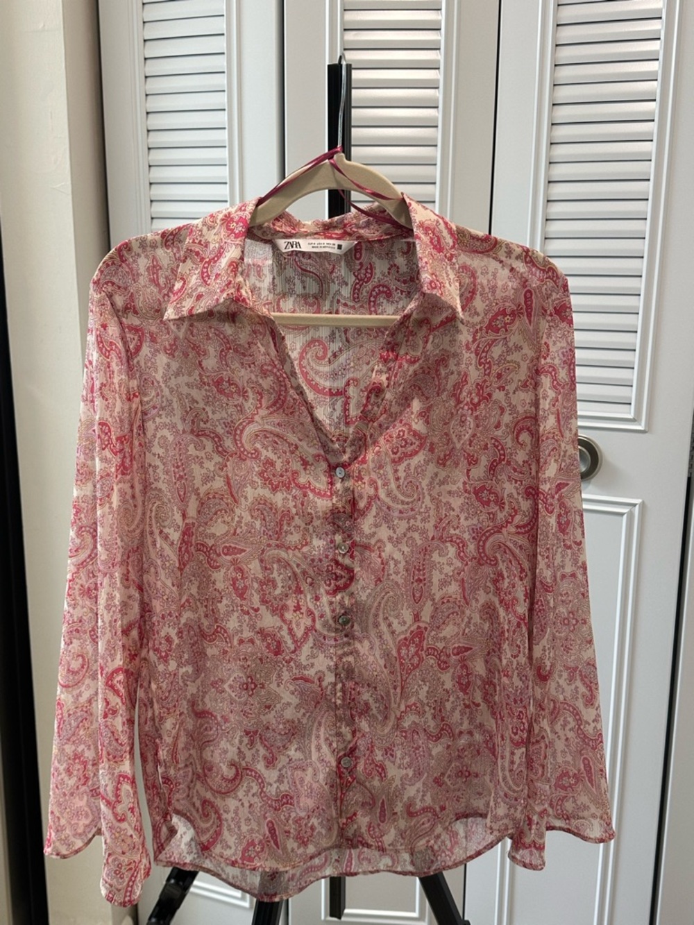 Zara Pink and Cream Paisley Button-Front Blouse
